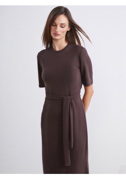 Bisiklet Yaka Kuşaklı Elbise fiyatları