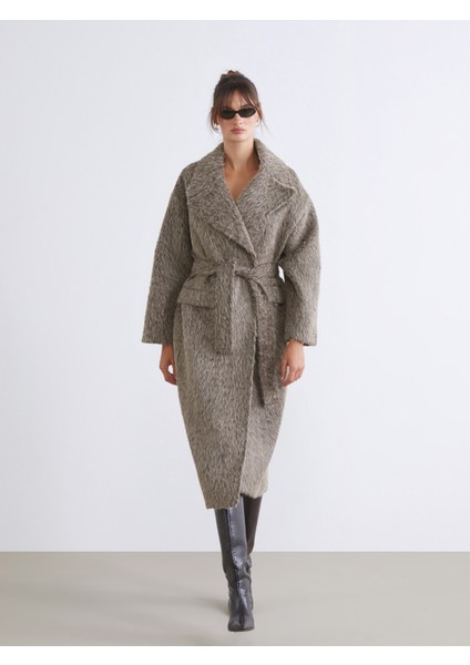 Ceket Yaka Kuşaklı Kadın Kaban