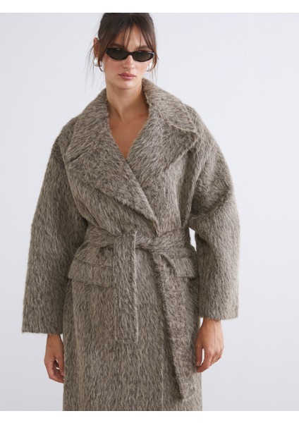 Ceket Yaka Kuşaklı Kadın Kaban fiyatları