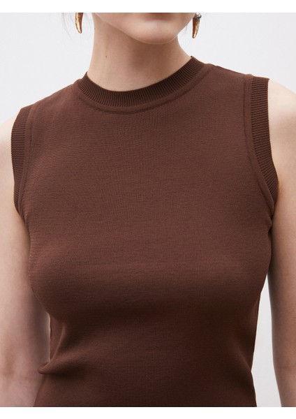 Dik Yaka Kadın Triko Kazak modelleri