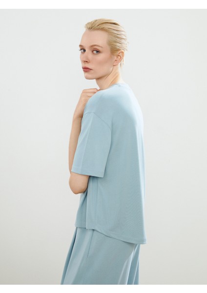 Bisiklet Yaka Modal Karışımlı Kadın Tişört