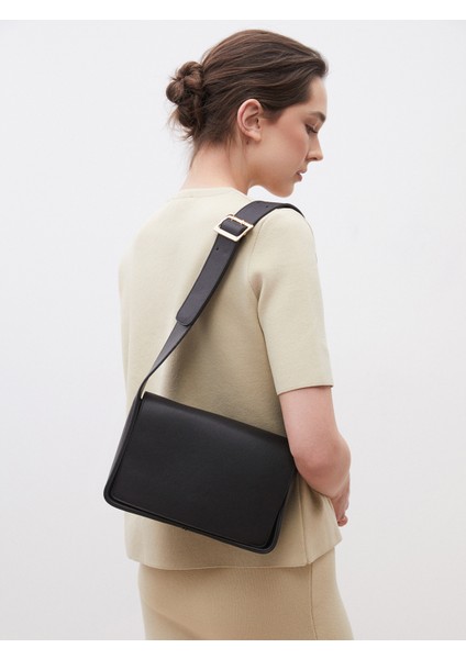 Deri Görünümlü Kadın Omuz Çantası