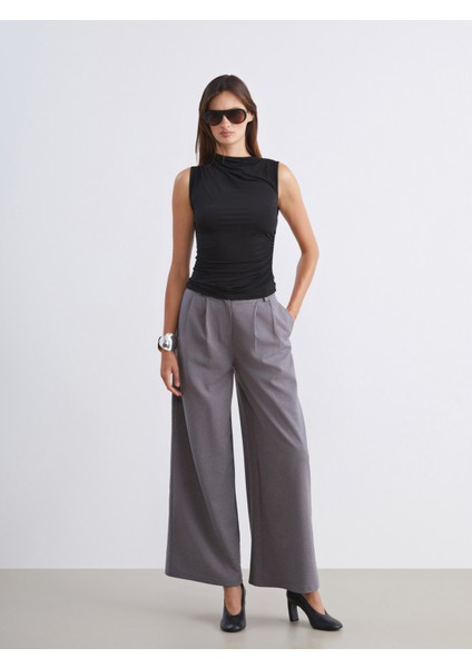 Geniş Paça Pileli Kadın Pantolon