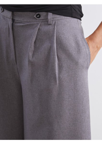 Geniş Paça Pileli Kadın Pantolon