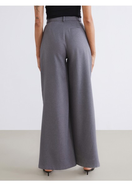 Geniş Paça Pileli Kadın Pantolon