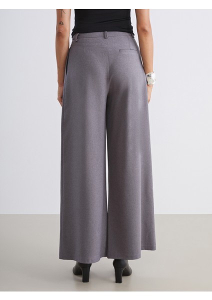 Geniş Paça Pileli Kadın Pantolon