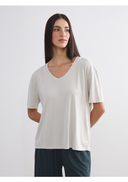 V Yaka Modal Karışımlı Oversize Kadın Tişört