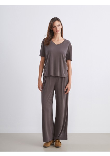 V Yaka Modal Karışımlı Oversize Kadın Tişört fiyatları