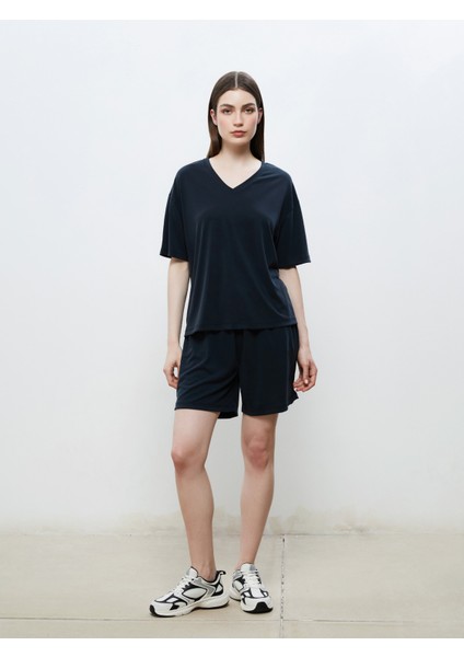 V Yaka Modal Karışımlı Oversize Kadın Tişört fiyatları