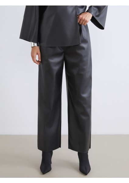 Beli Lastikli Deri Görünümlü Kadın Pantolon fiyatları