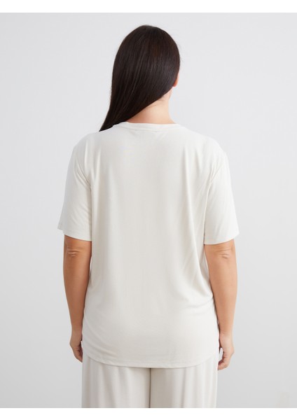 Büyük Beden V Yaka Modal Karışımlı Kadın Tişört fırsatları