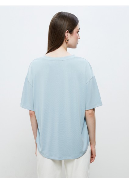 V Yaka Modal Karışımlı Kadın Tişört fırsatları