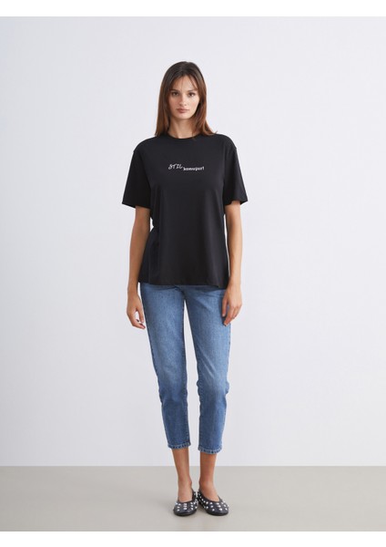 Bisiklet Yaka Slogan Baskılı Oversize Kadın Tişört fiyatları