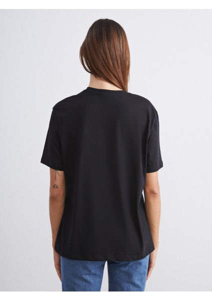 Bisiklet Yaka Slogan Baskılı Oversize Kadın Tişört fırsatları