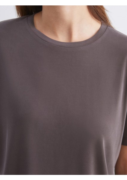 Modal Karışımlı Oversize Kadın Tişört modelleri