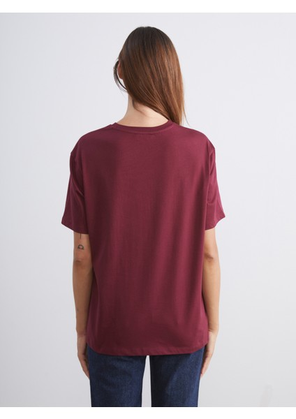 Bisiklet Yaka Slogan Baskılı Oversize Kadın Tişört fırsatları