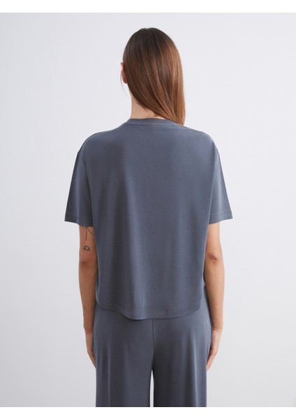 Modal Karışımlı Oversize Kadın Tişört fırsatları