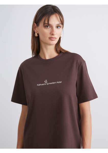 Bisiklet Yaka Slogan Baskılı Oversize Kadın Tişört