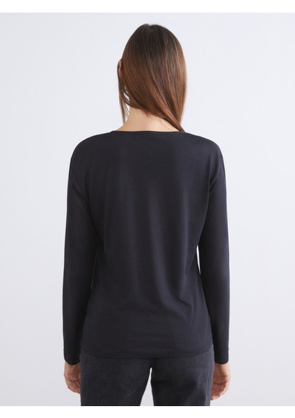 Dik Yaka Kadın Tişört fırsatları