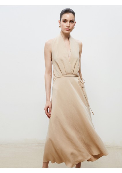 Halter Yaka Kuşaklı Saten Elbise