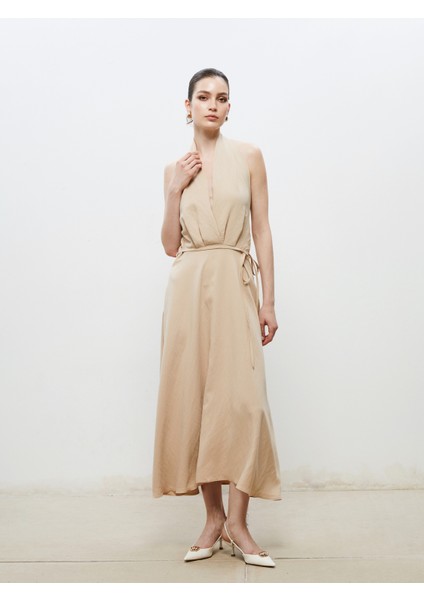 Halter Yaka Kuşaklı Saten Elbise fiyatları