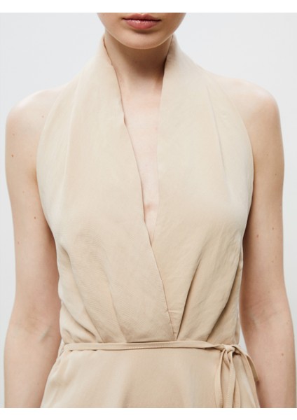 Halter Yaka Kuşaklı Saten Elbise modelleri