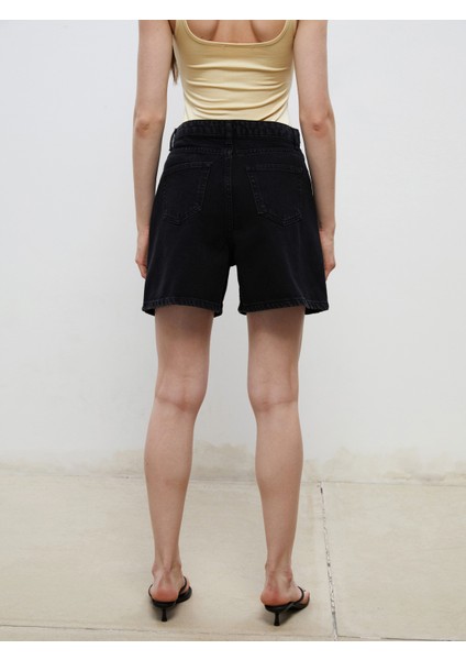 Loose Fit Kadın Jean Şort fırsatları
