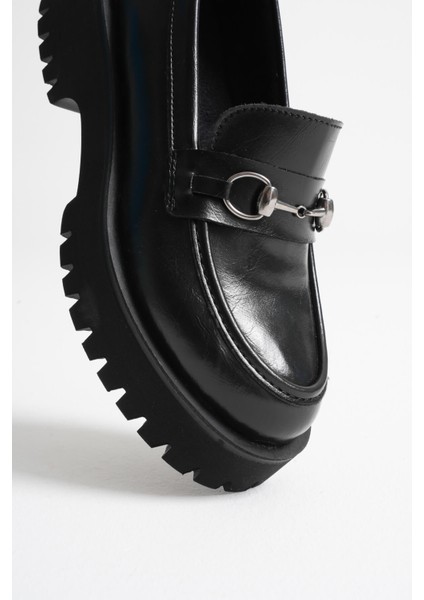 Lara Toka Detaylı Siyah Günlük Loafer Ayakkabı indirimleri