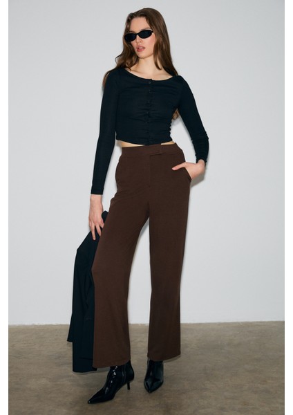 Phalıera Kadın Esnek Kumaşlı Rahat Kalıp Cırt Kapamalı Koyu Kahverengi Pantolon