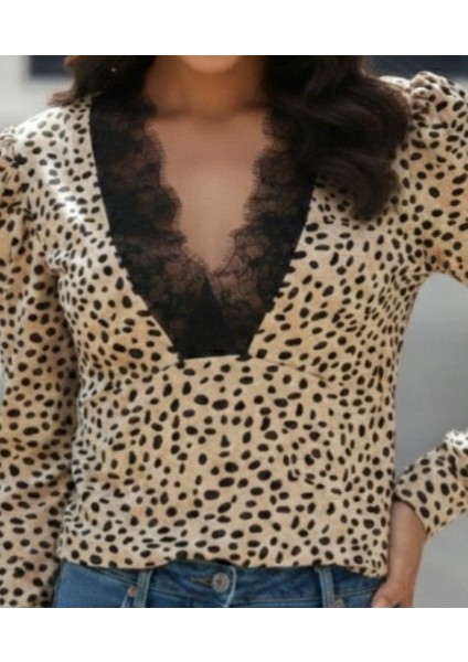 Kadın Uzun Kollu Önden Derin Dantel Yaka Leopar Desenli Dalgıç Bluz fiyatları