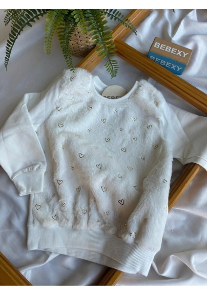 Önü Kalpli Desenli Beyaz Peluş Sweat fiyatları