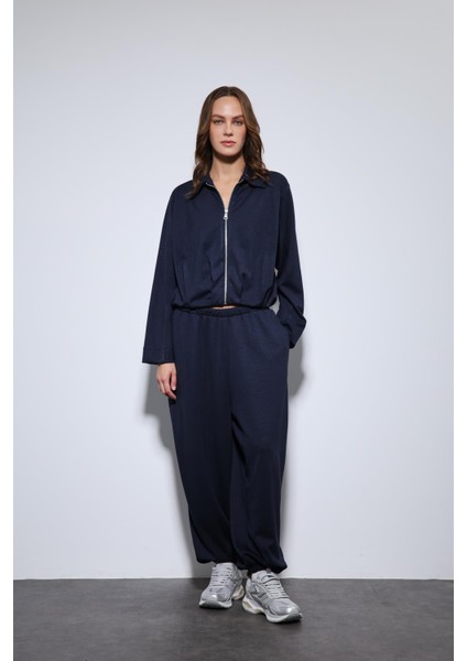 Lacivert Volümlü Ceket ve Paça Lastikli Eşofman Takım modelleri