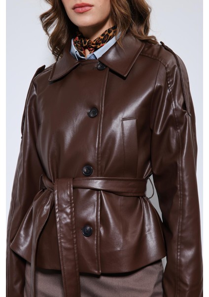 Kahve Kemerli Suni Deri Mont