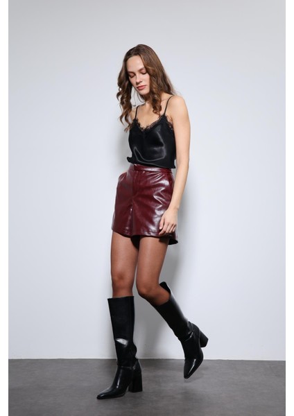 Bordo Yüksek Bel Suni Deri Şort indirimleri