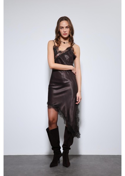 Kahve Asimetrik Dantel Elbise indirimleri