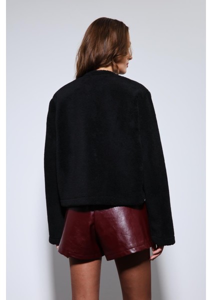 Siyah Süslü Düğmeli Suni Kürk Ceket indirimleri