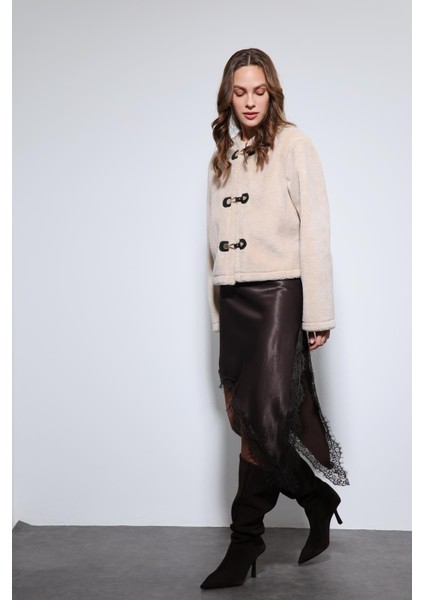 Bej Süslü Düğmeli Suni Kürk Ceket fiyatları