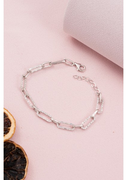 925 Ayar Gümüş Rodyumlu Zirkon Ataç Baget Taşlı Bileklik fiyatları