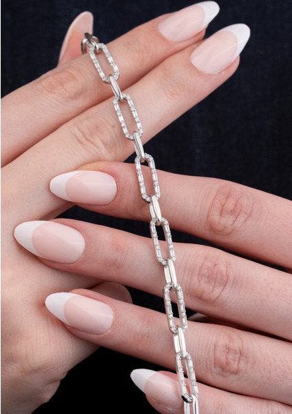 925 Ayar Gümüş Rodyumlu Zirkon Ataç Baget Taşlı Bileklik modelleri