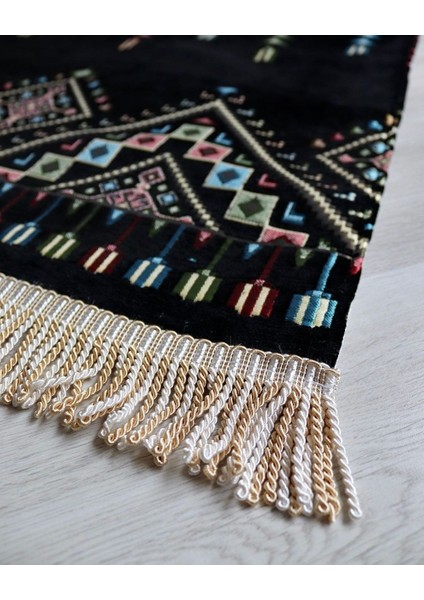 Erkekler Için Seccade Takke Tesbih Hediyelik Seti –kilim Desenli Kadife Astarlı Seccade, 33’lü Erkek Tesbihi, Takke ve Özel Kutu fırsatları