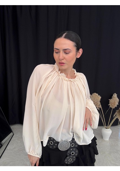 Yakası Büzgülü Şifon Bluz