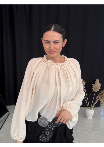 Yakası Büzgülü Şifon Bluz fırsatları