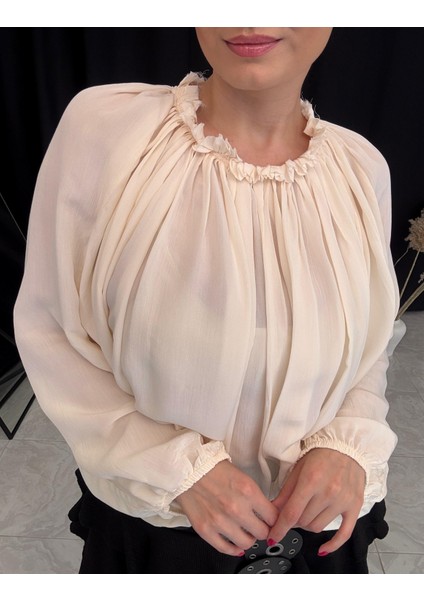 Yakası Büzgülü Şifon Bluz indirimleri