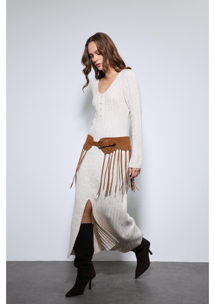 Ekru Yırtmaç Detaylı Triko Elbise modelleri