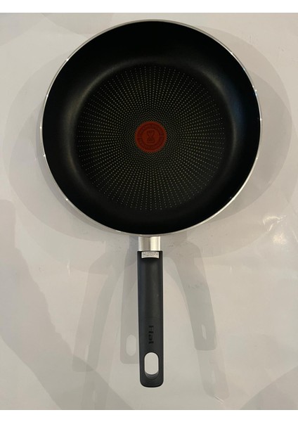 Titanyum Difüzyon Tabanlı 28 cm Tava fiyatları