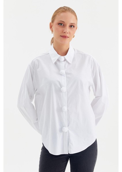 Gül Düğmeli Çıtçıtlı Gömlek