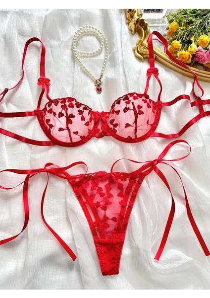 Kalp Detaylı Kırmızı Iç Giyim Takımı Yılbaşı Özel