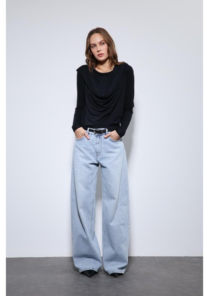 Siyah Drapeli Şal Detaylı Top