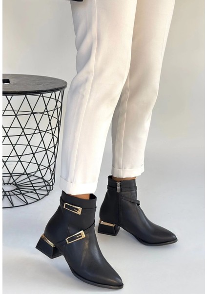 Mtxdpn Inay Siyah Cilt Topuklu Bot (Numara: 37) modelleri