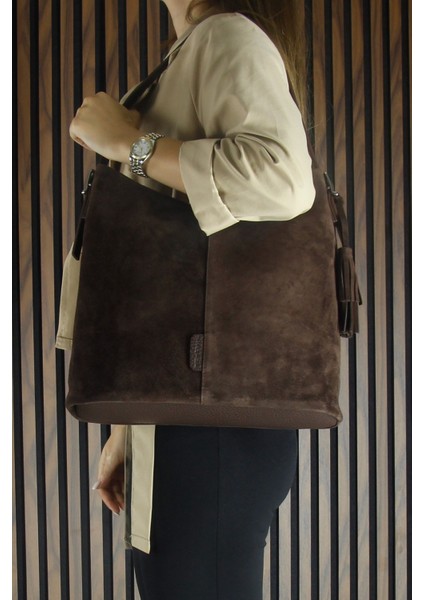 Kahve Hakiki Dana Süet Püsküllü Manyetik Kapaklı Büyük Boy Günlük Omuz Çantası ve El Çantası modelleri